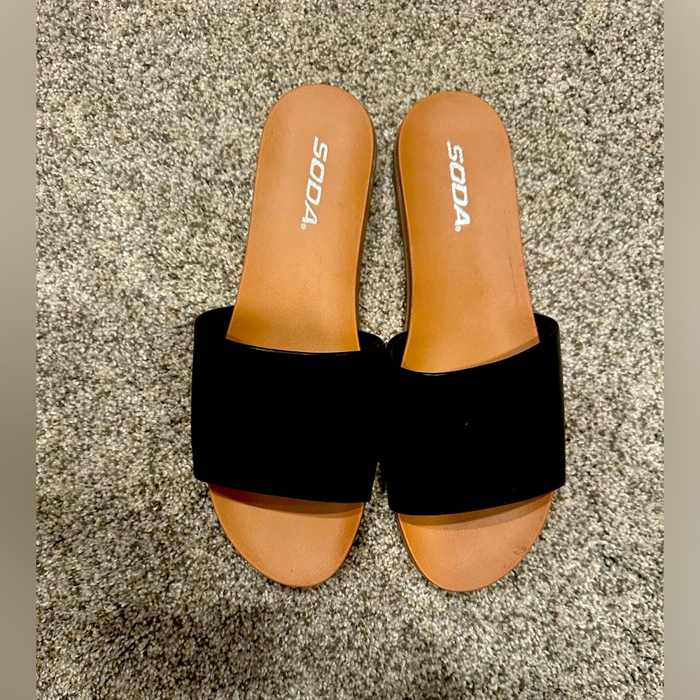 Soda flats size 8.5